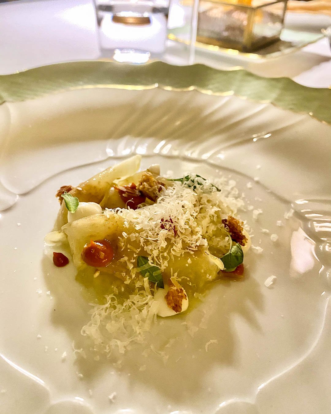 essense magazine cracco milano